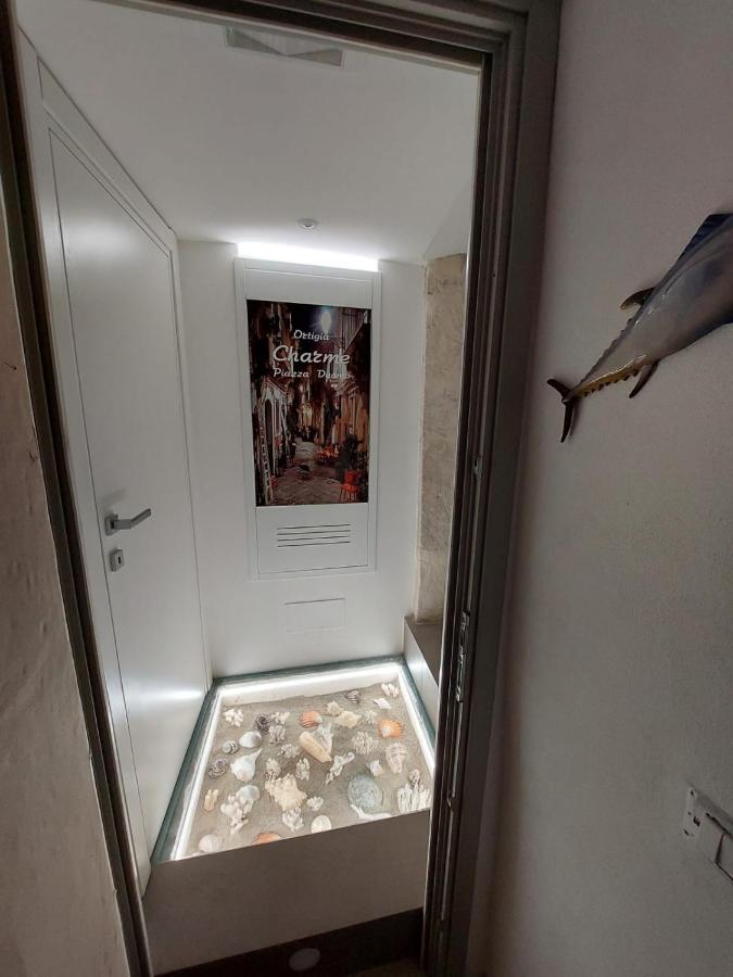 Apartament Ortigia Charme Piazza Duomo Syrakuzy Zewnętrze zdjęcie