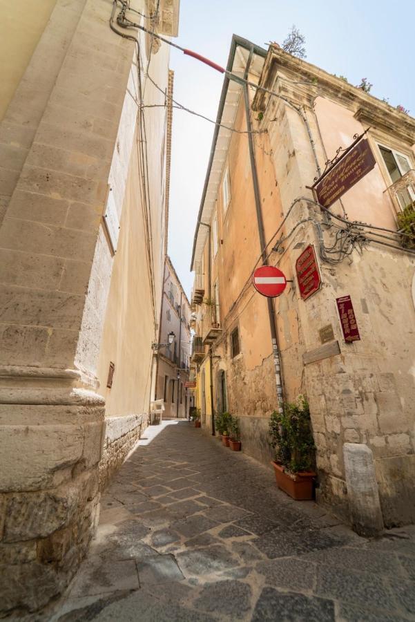 Apartament Ortigia Charme Piazza Duomo Syrakuzy Zewnętrze zdjęcie