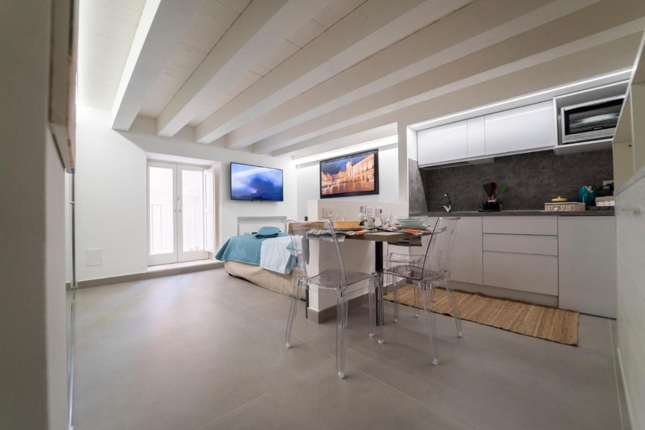Apartament Ortigia Charme Piazza Duomo Syrakuzy Zewnętrze zdjęcie