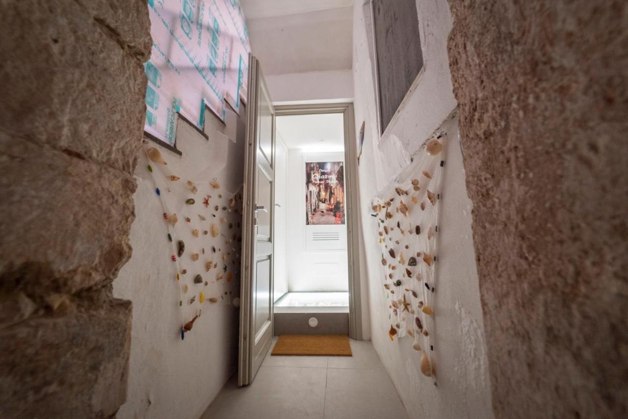 Apartament Ortigia Charme Piazza Duomo Syrakuzy Zewnętrze zdjęcie