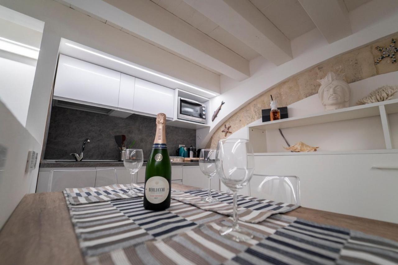 Apartament Ortigia Charme Piazza Duomo Syrakuzy Zewnętrze zdjęcie